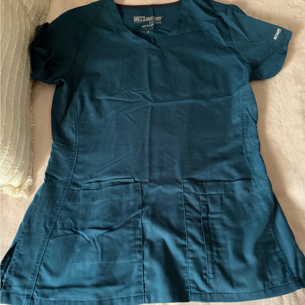 Grey’s Anatomy Women's Scrub Top